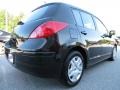 Super Black - Versa 1.8 S Hatchback Photo No. 5