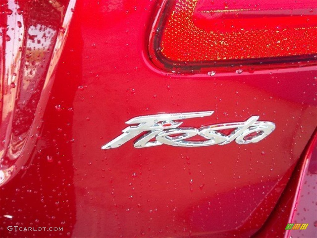 2013 Fiesta SE Sedan - Ruby Red / Charcoal Black/Light Stone photo #5