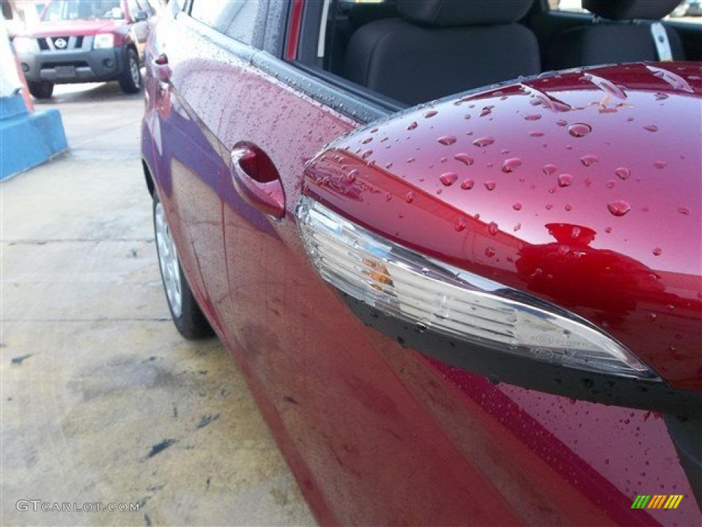 2013 Fiesta SE Sedan - Ruby Red / Charcoal Black/Light Stone photo #9