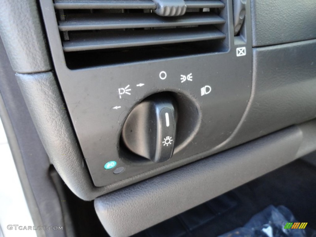 2004 Chrysler Crossfire Limited Coupe Controls Photo #81055467