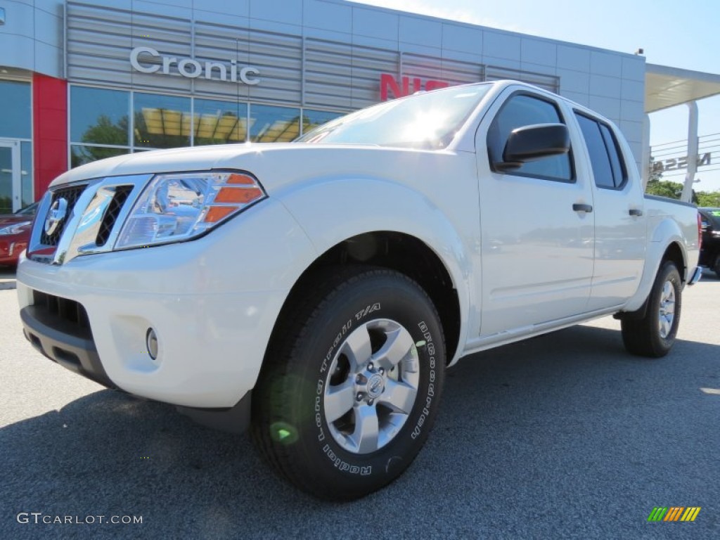 2013 Frontier SV V6 Crew Cab - Glacier White / Beige photo #1