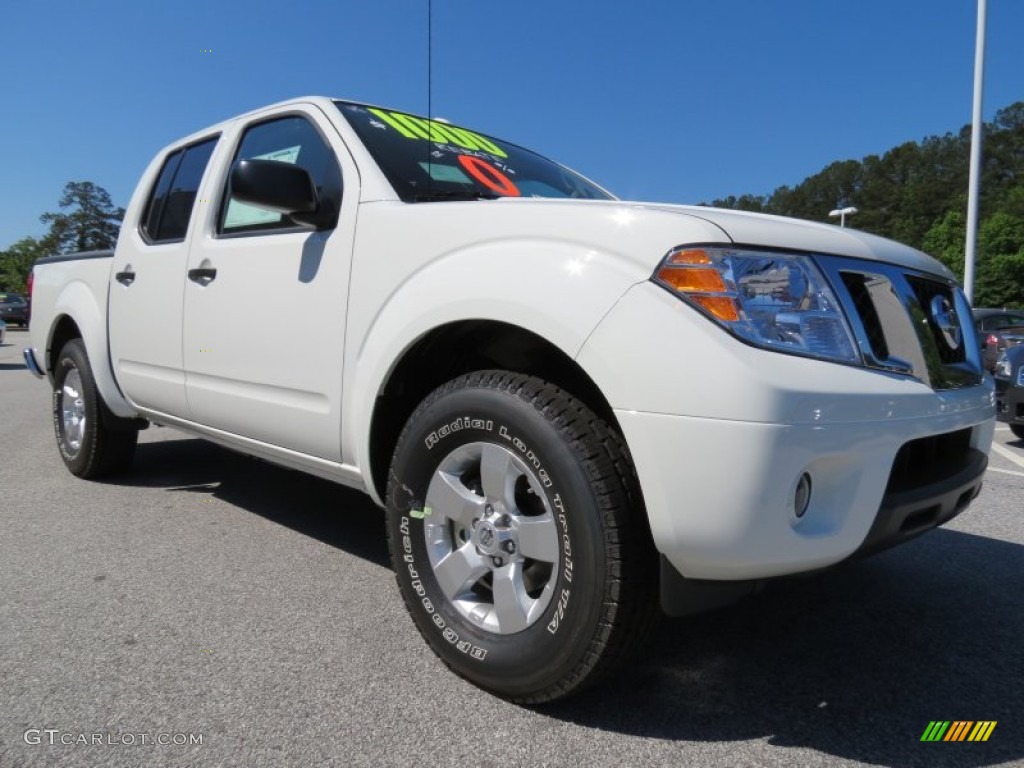 Glacier White 2013 Nissan Frontier SV V6 Crew Cab Exterior Photo #81056440