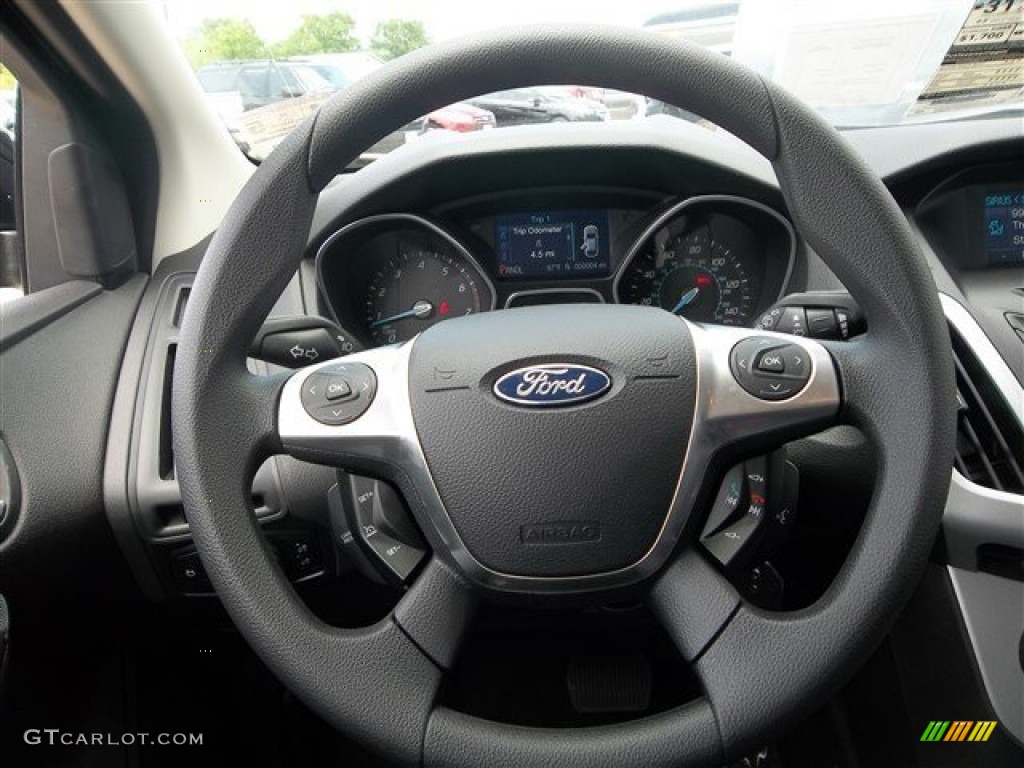 2013 Focus SE Hatchback - Tuxedo Black / Charcoal Black photo #16