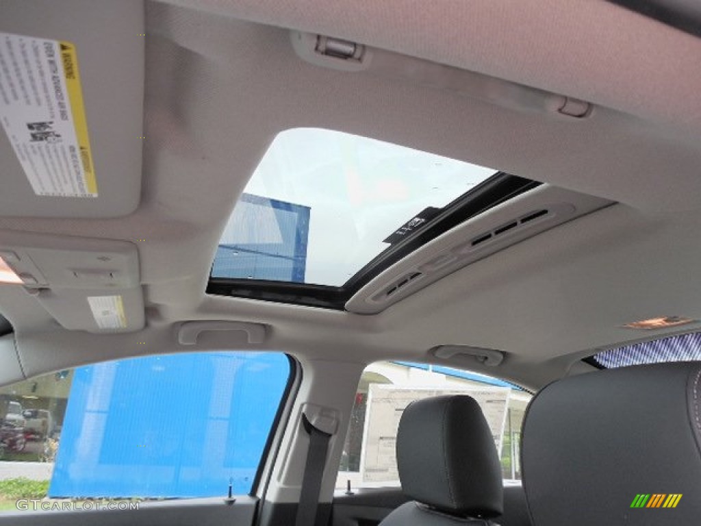 2013 Chevrolet Sonic LTZ Sedan Sunroof Photos