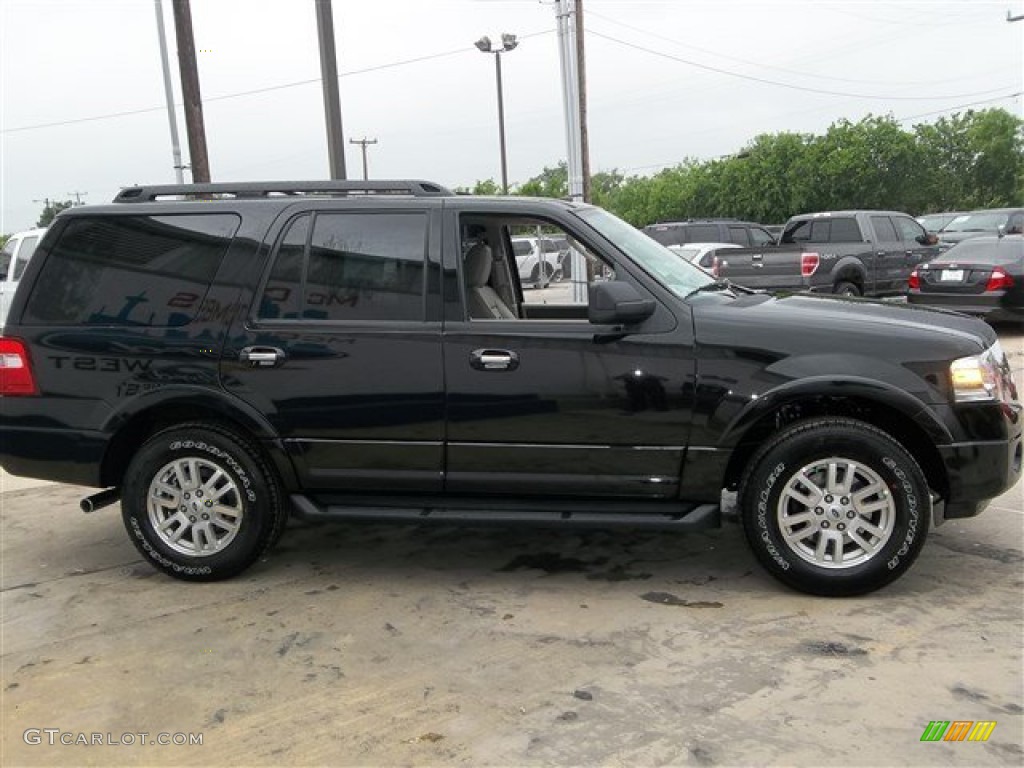 2013 Expedition XLT - Tuxedo Black / Stone photo #8