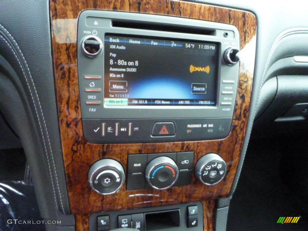 2013 Chevrolet Traverse LT AWD Controls Photos