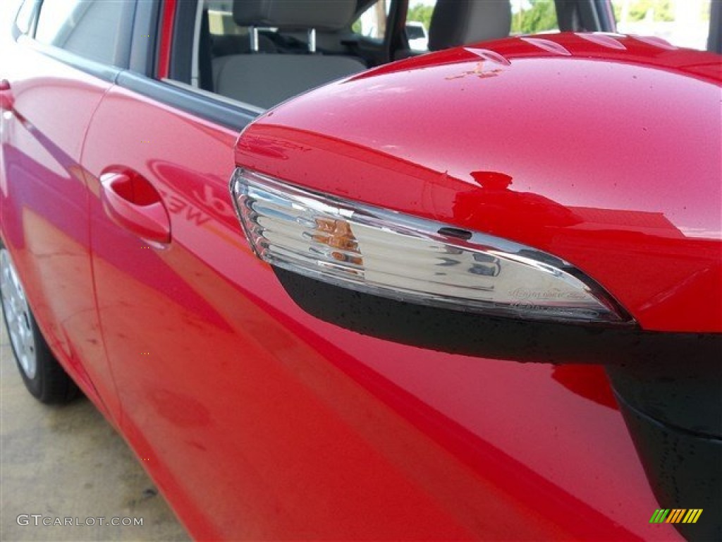 2013 Fiesta SE Sedan - Race Red / Charcoal Black/Light Stone photo #11