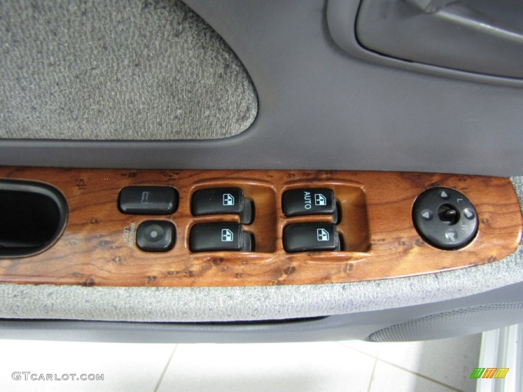 2002 Kia Optima SE Controls Photos