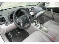 2013 Blizzard White Pearl Toyota Highlander SE 4WD  photo #5