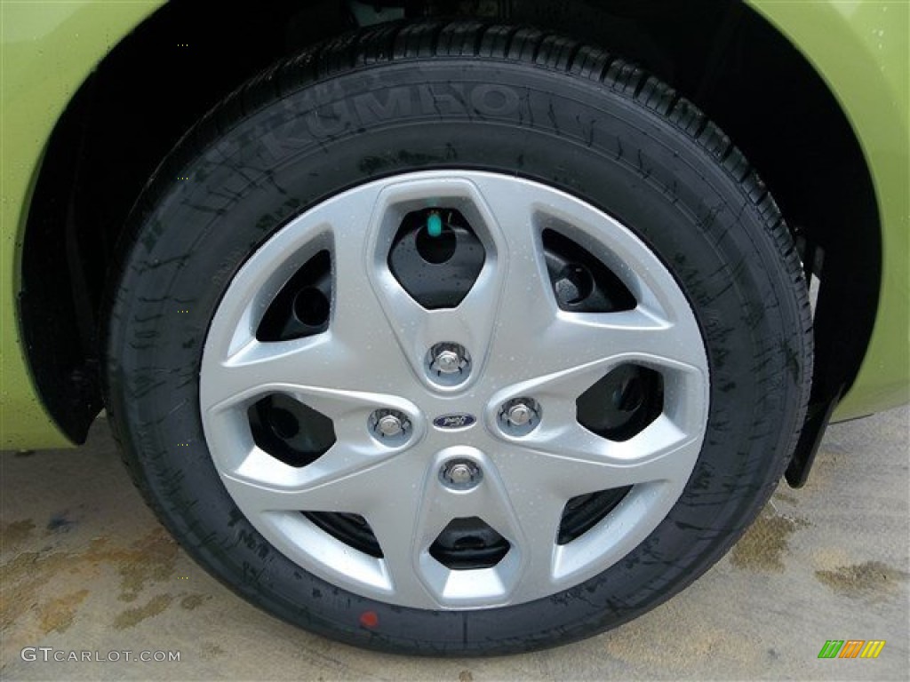 2013 Fiesta SE Sedan - Lime Squeeze / Charcoal Black photo #11