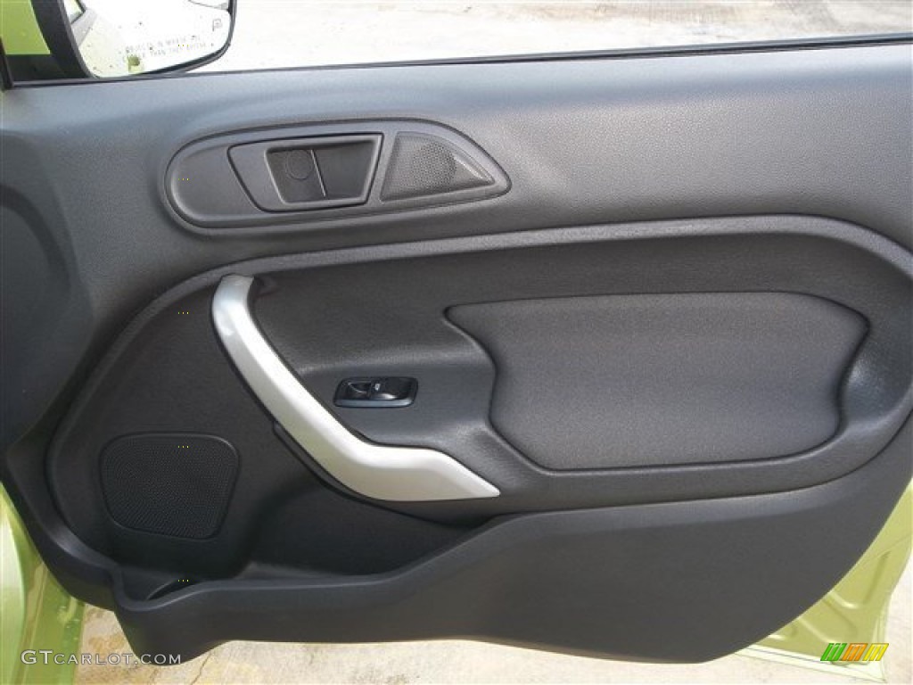 2013 Fiesta SE Sedan - Lime Squeeze / Charcoal Black photo #13