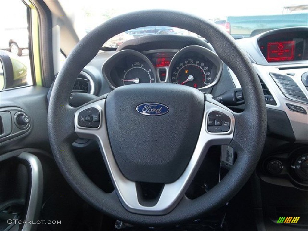 2013 Fiesta SE Sedan - Lime Squeeze / Charcoal Black photo #18