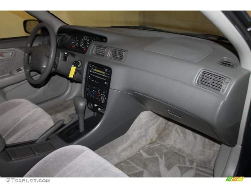 1998 Camry LE - Dark Green Metallic / Gray photo #26