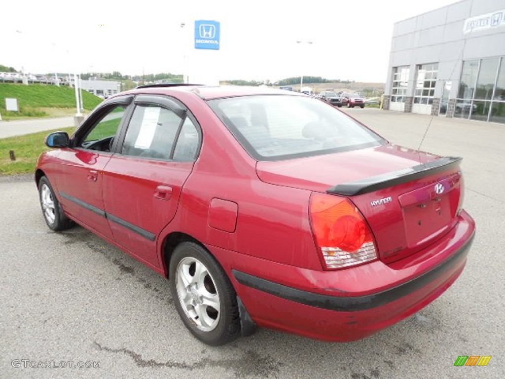 2005 Elantra GT Sedan - Electric Red Metallic / Gray photo #17