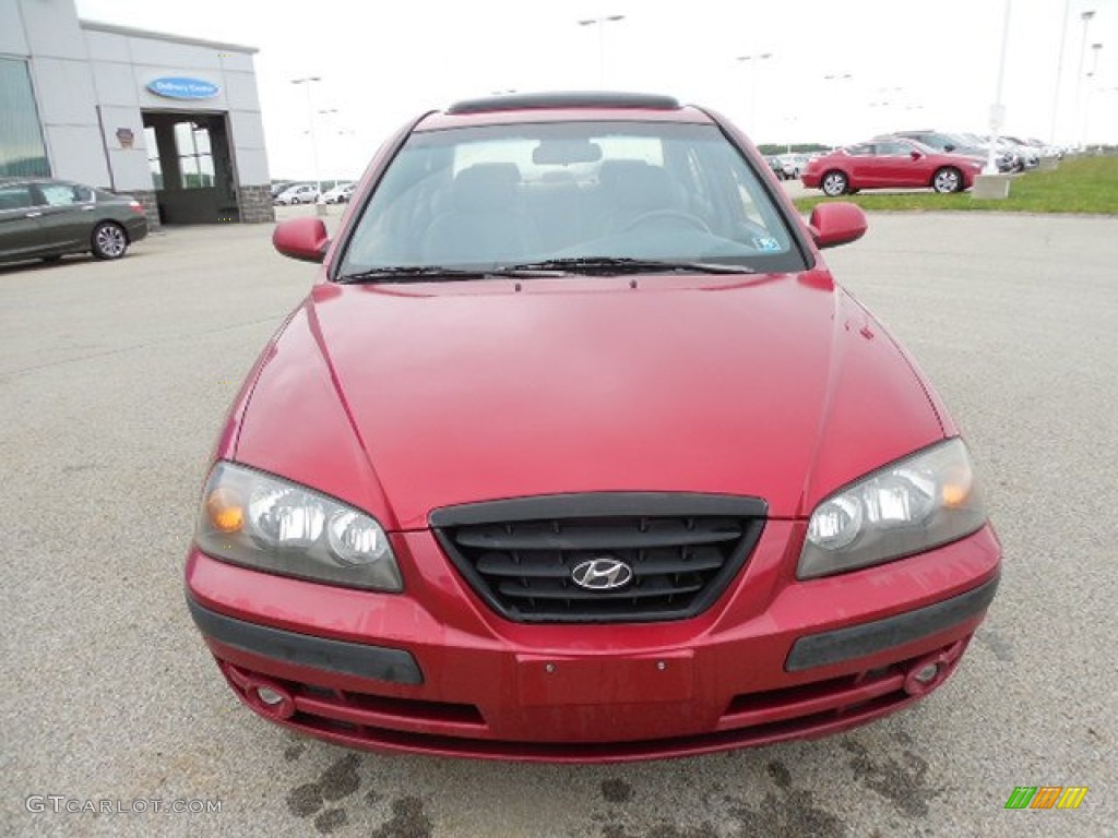 2005 Elantra GT Sedan - Electric Red Metallic / Gray photo #19