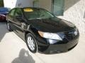 Black - Camry LE Photo No. 7