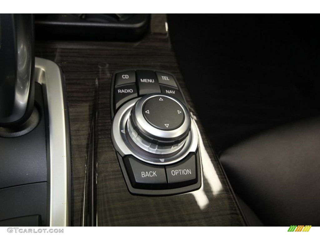 2012 BMW 5 Series 535i Sedan Controls Photo #81073551