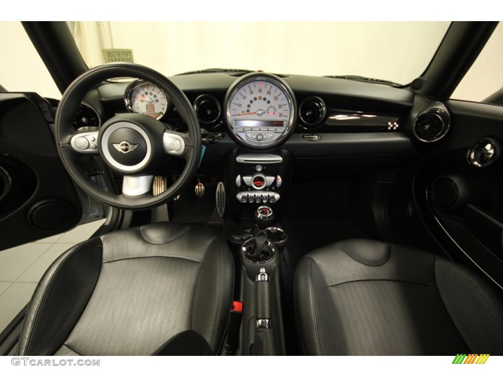 2009 Mini Cooper John Cooper Works Hardtop Dashboard Photos