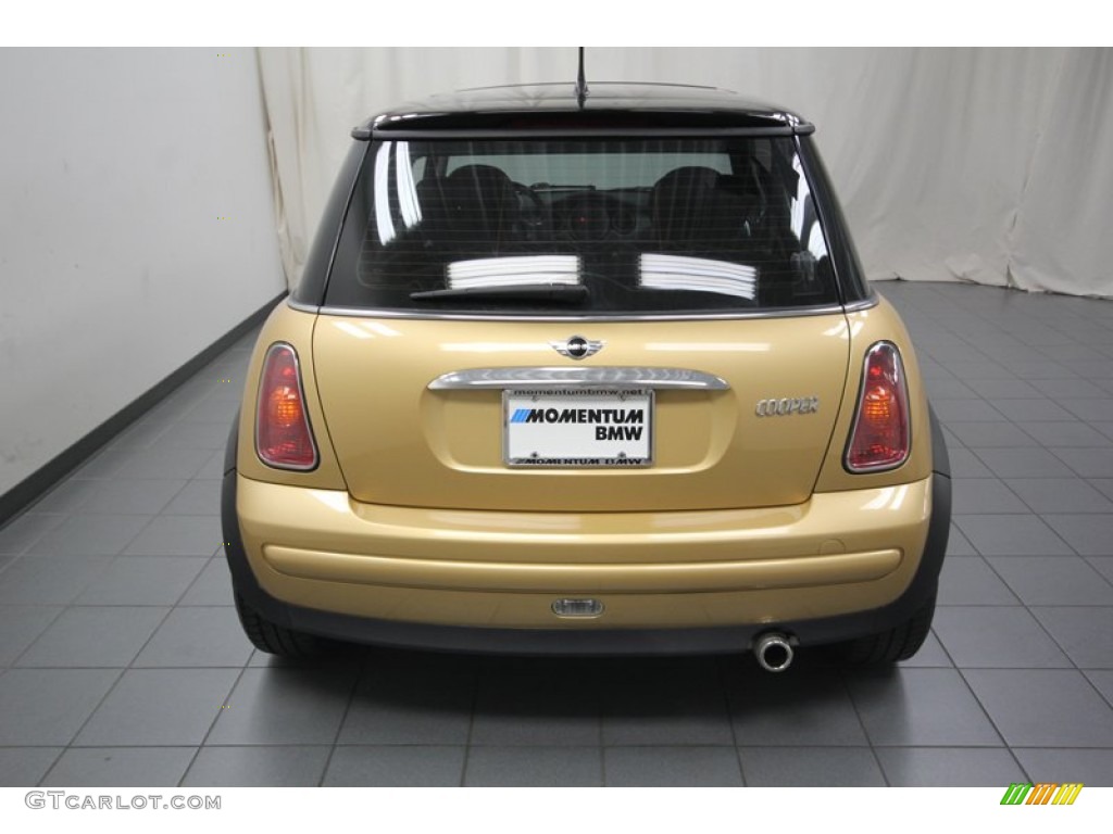 2003 Cooper Hardtop - Solid Gold Metallic / Panther Black photo #11