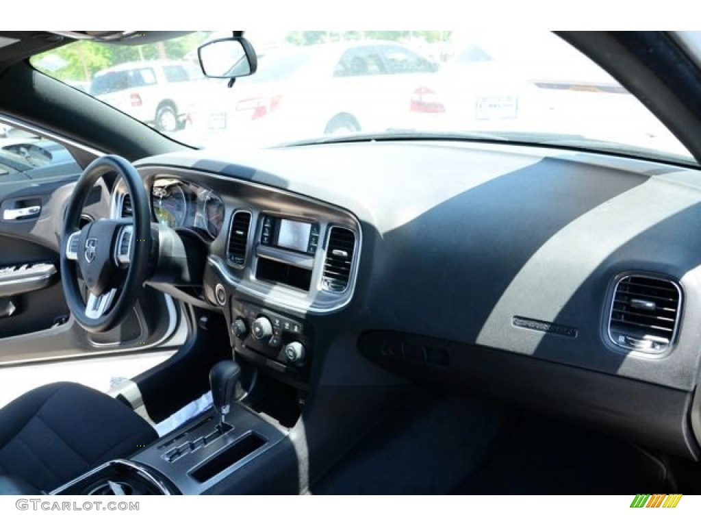 2012 Charger SE - Bright White / Black photo #14