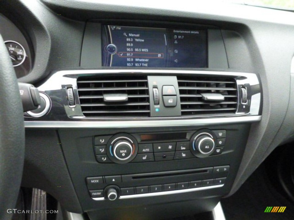 2012 BMW X3 xDrive 28i Controls Photo #81077102