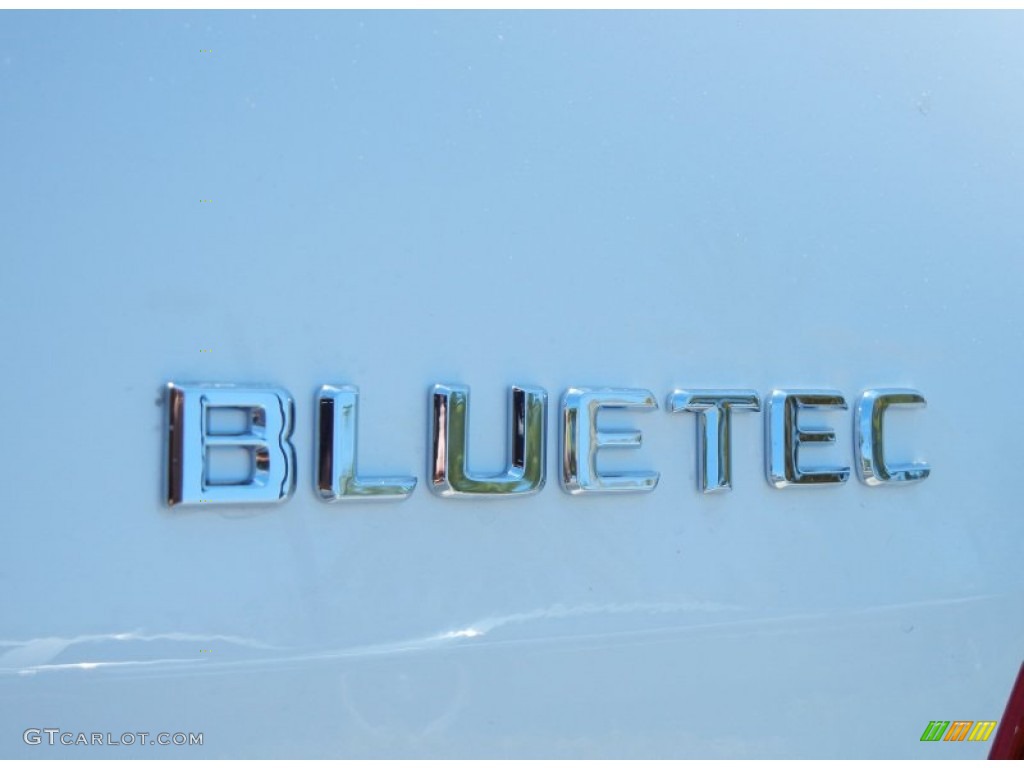 2013 Mercedes-Benz GLK 250 BlueTEC 4Matic Marks and Logos Photos