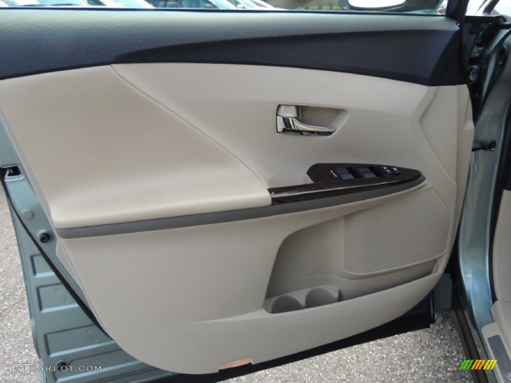2011 Toyota Venza I4 Door Panel Photos
