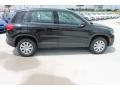 Deep Black Metallic - Tiguan S Photo No. 10