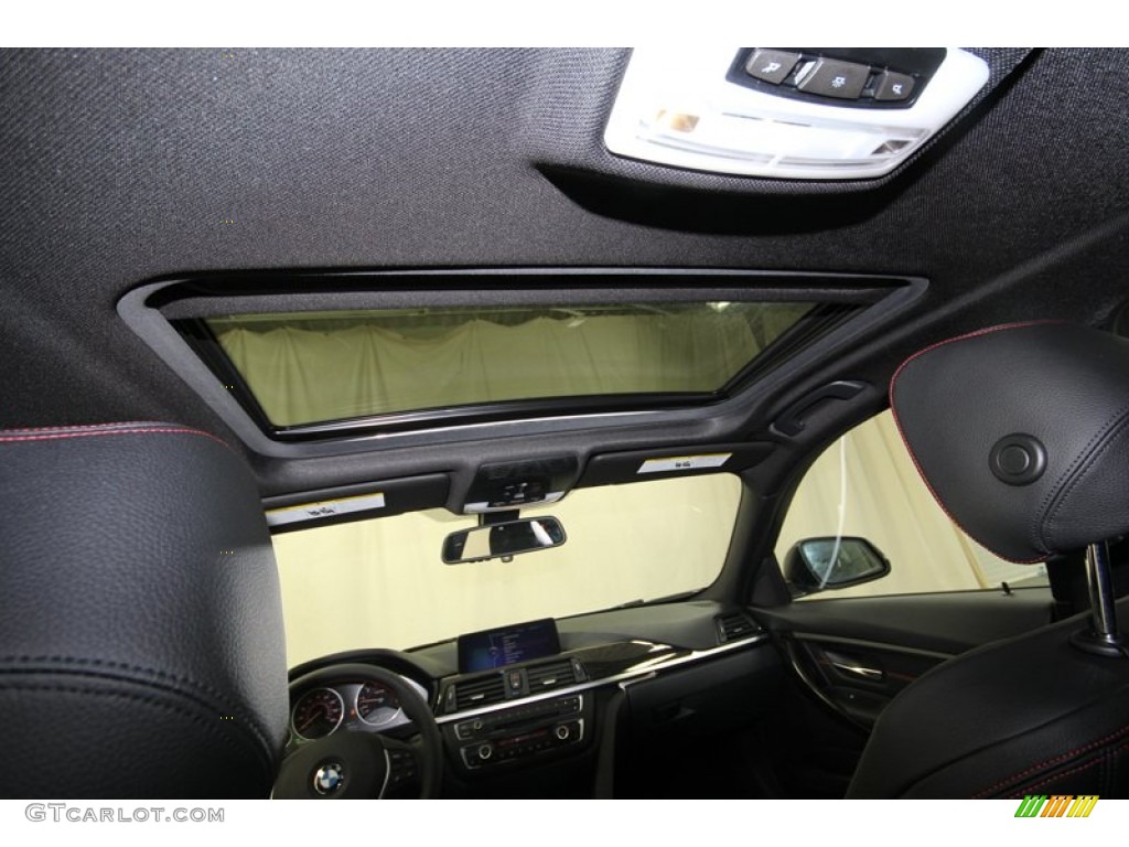 2013 3 Series 328i Sedan - Alpine White / Black photo #31