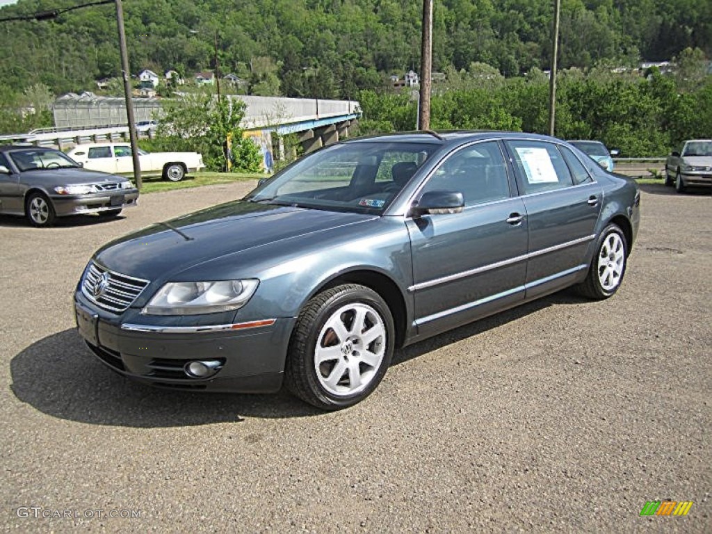 2004 Phaeton V8 4Motion Sedan - Coucou Grey / Anthracite photo #1