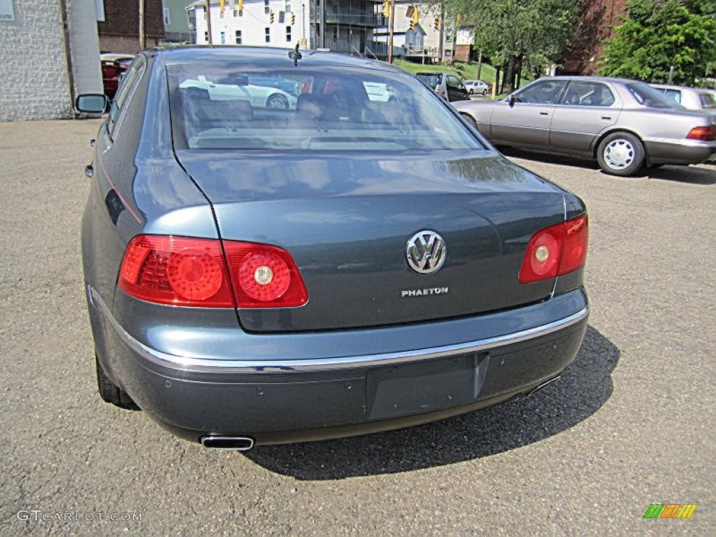 2004 Phaeton V8 4Motion Sedan - Coucou Grey / Anthracite photo #5