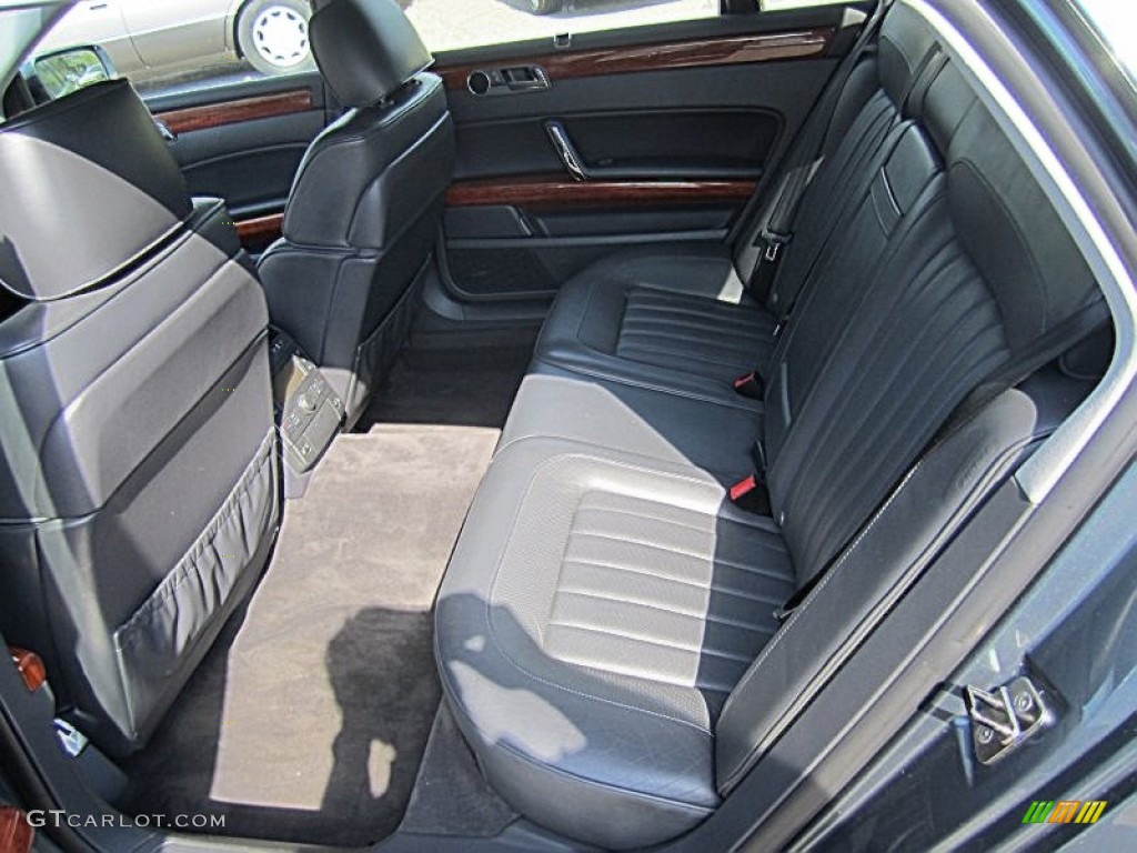 2004 Phaeton V8 4Motion Sedan - Coucou Grey / Anthracite photo #20