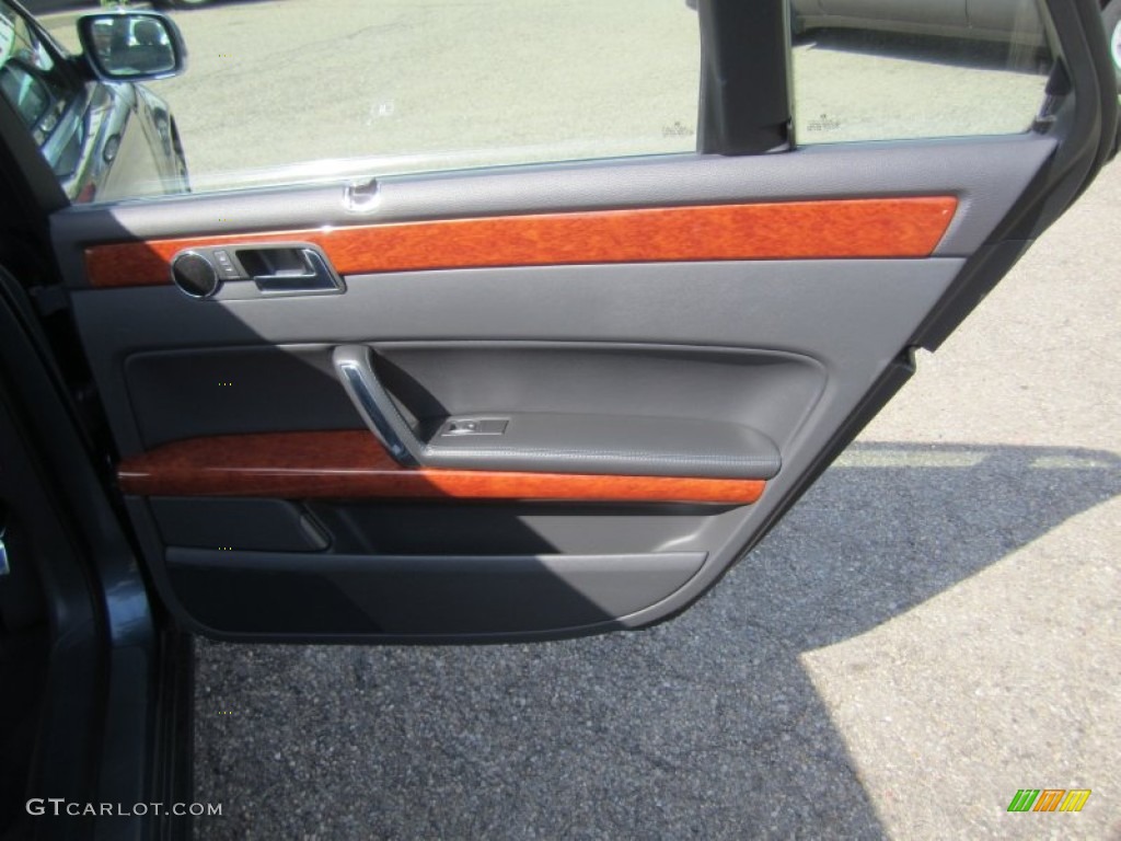 2004 Phaeton V8 4Motion Sedan - Coucou Grey / Anthracite photo #23
