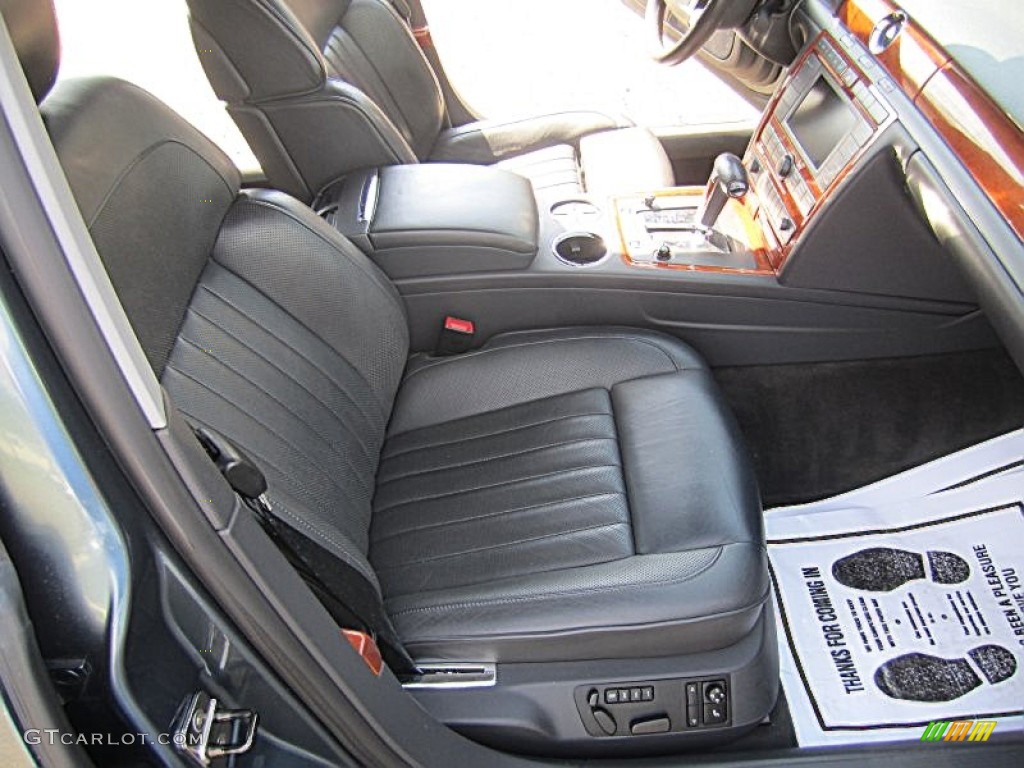 2004 Phaeton V8 4Motion Sedan - Coucou Grey / Anthracite photo #26