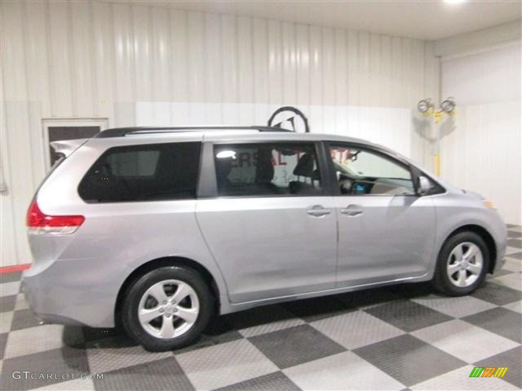 2012 Sienna LE - Silver Sky Metallic / Light Gray photo #7