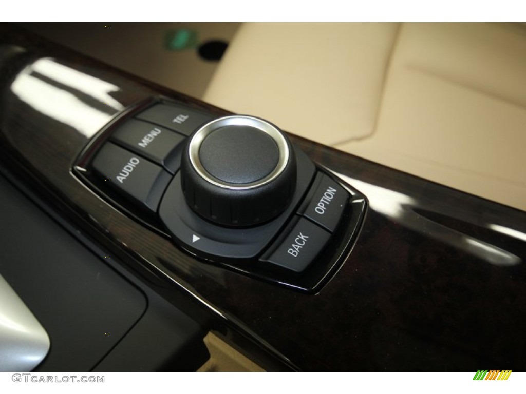 2013 BMW 3 Series 328i Sedan Controls Photo #81085047