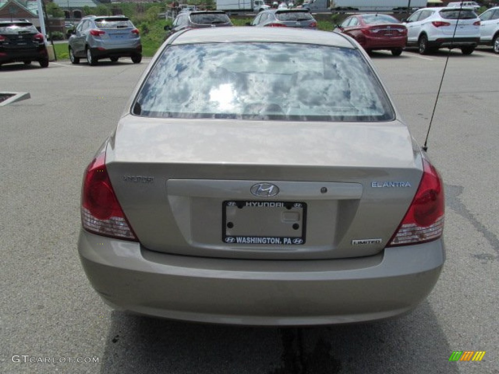 2006 Elantra Limited Sedan - Champagne Beige / Beige photo #8