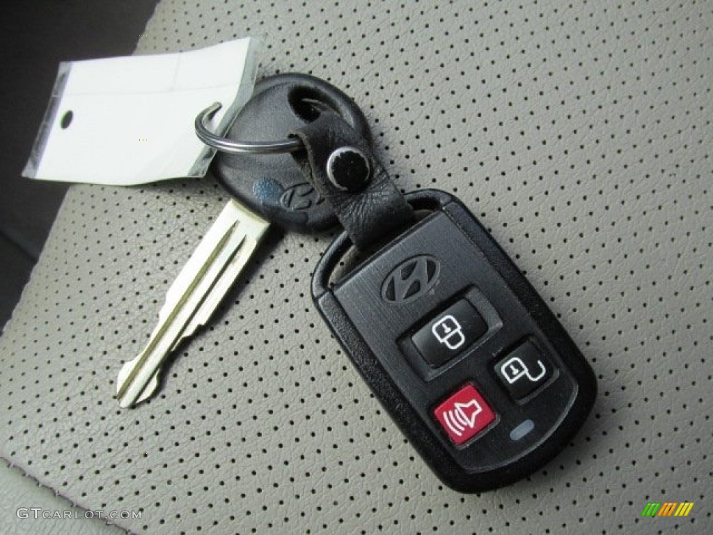 2006 Elantra Limited Sedan - Champagne Beige / Beige photo #17