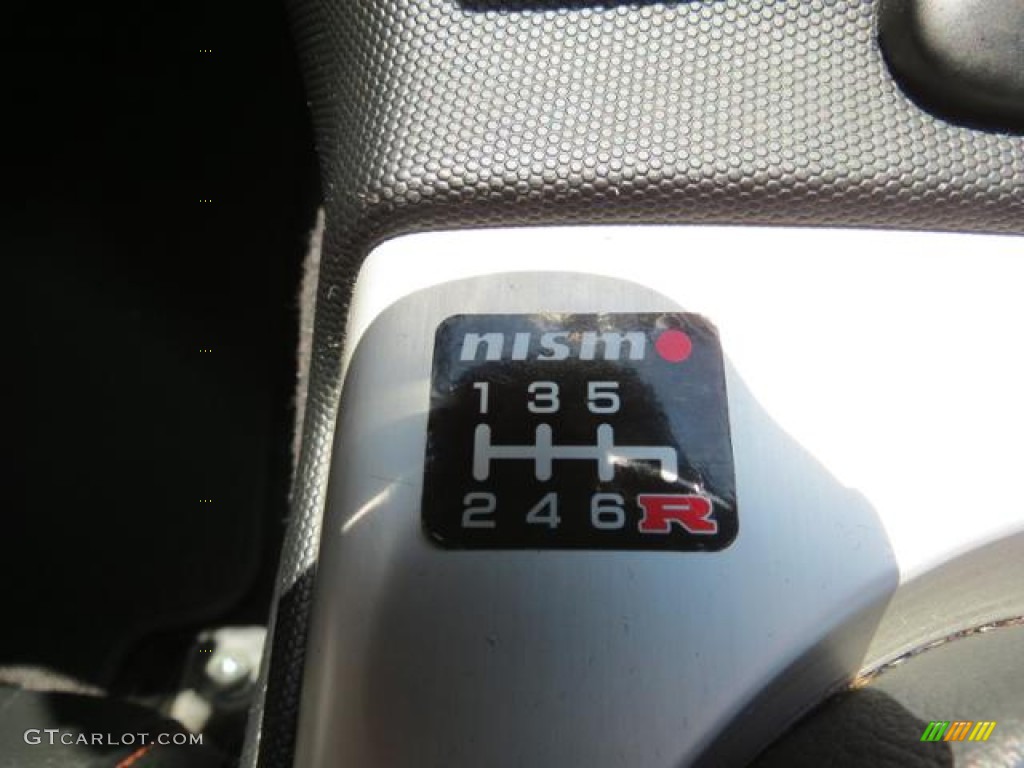 2007 Nissan 350Z Coupe Marks and Logos Photos