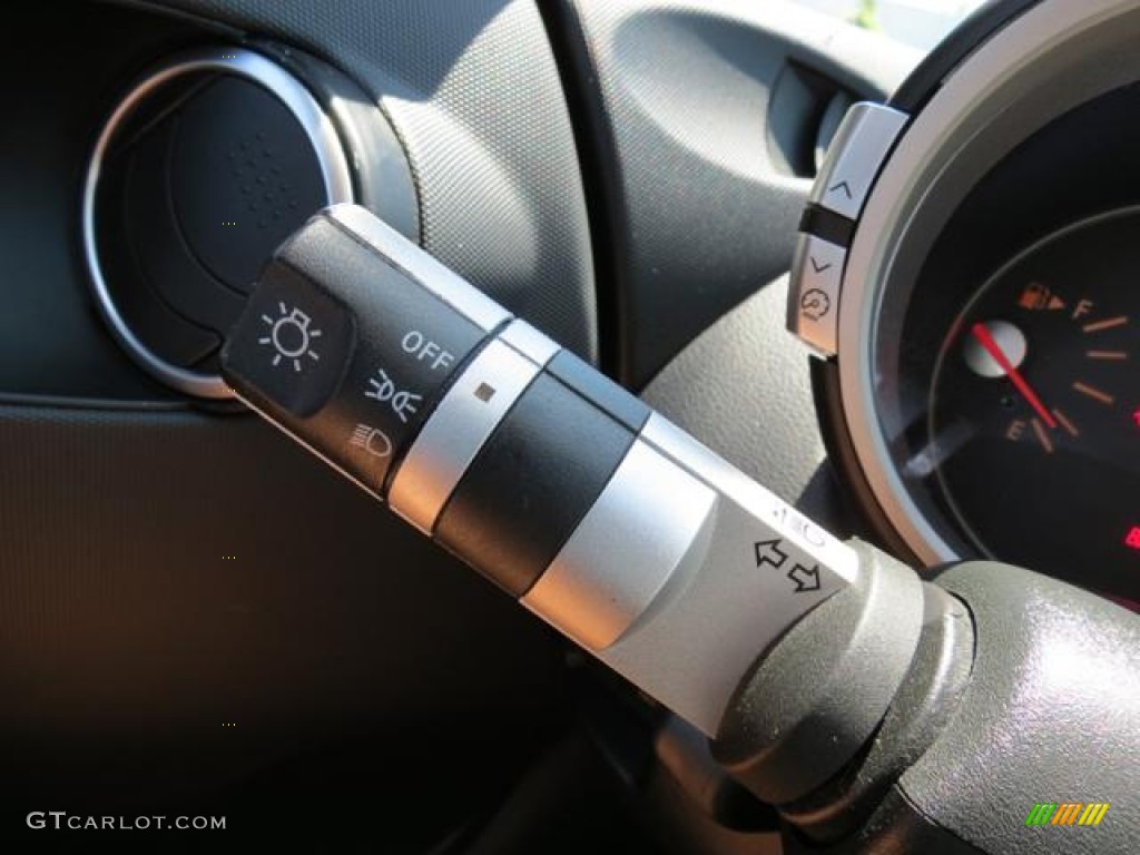 2007 Nissan 350Z Coupe Controls Photo #81089393