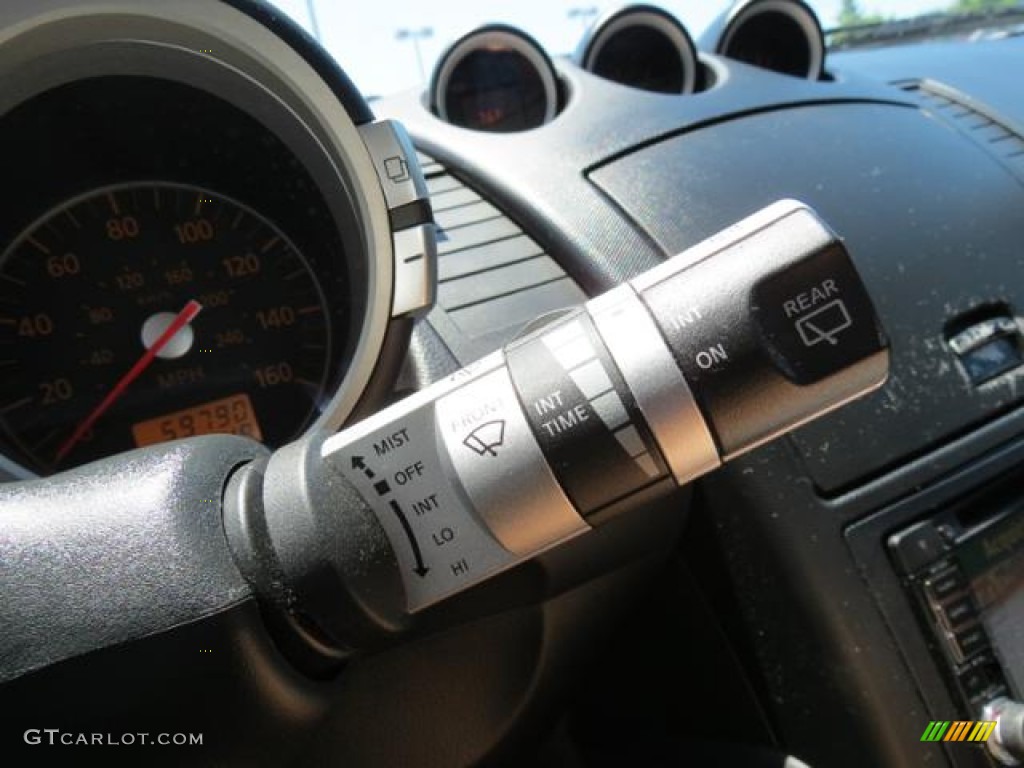 2007 Nissan 350Z Coupe Controls Photos