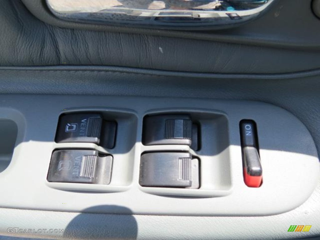 2003 Honda Odyssey EX-L Controls Photo #81089897