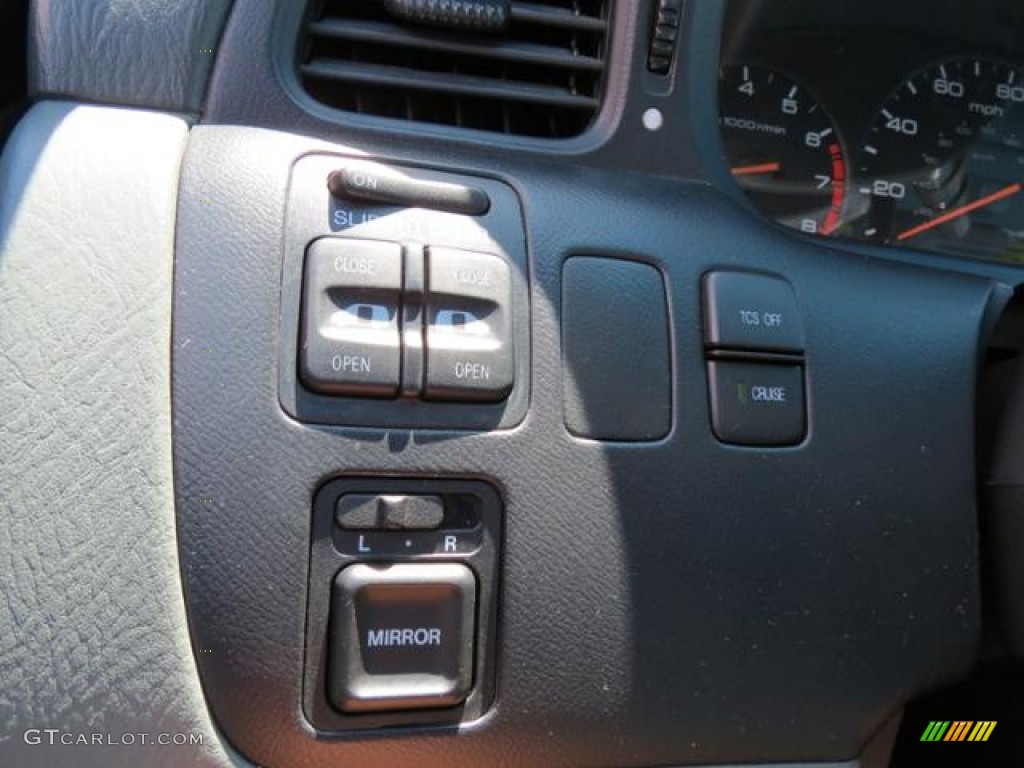 2003 Honda Odyssey EX-L Controls Photo #81090125