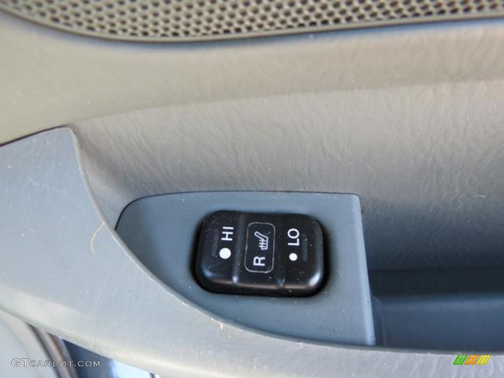 2003 Honda Odyssey EX-L Controls Photo #81090259
