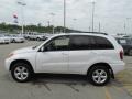 Super White - RAV4 4WD Photo No. 6