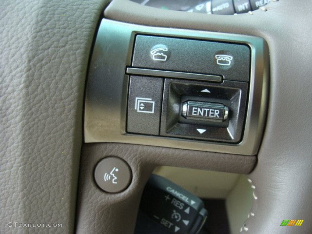 2013 Lexus GX 460 Controls Photo #81092563