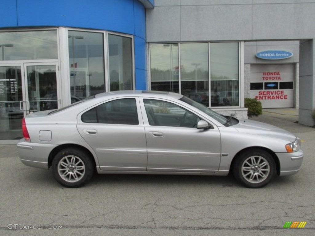 Silver Metallic 2005 Volvo S60 2.4 Exterior Photo #81094481