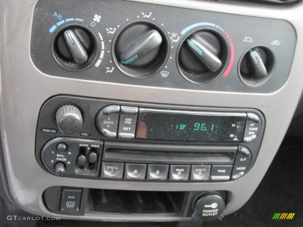 2004 Dodge Neon SXT Controls Photo #81095171
