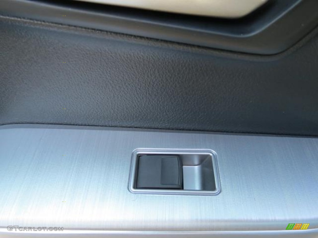 2013 Camry SE - Attitude Black Metallic / Black/Ash photo #8