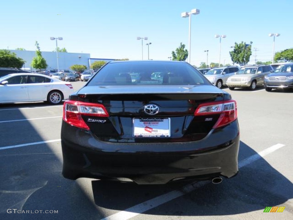 2013 Camry SE - Attitude Black Metallic / Black/Ash photo #22